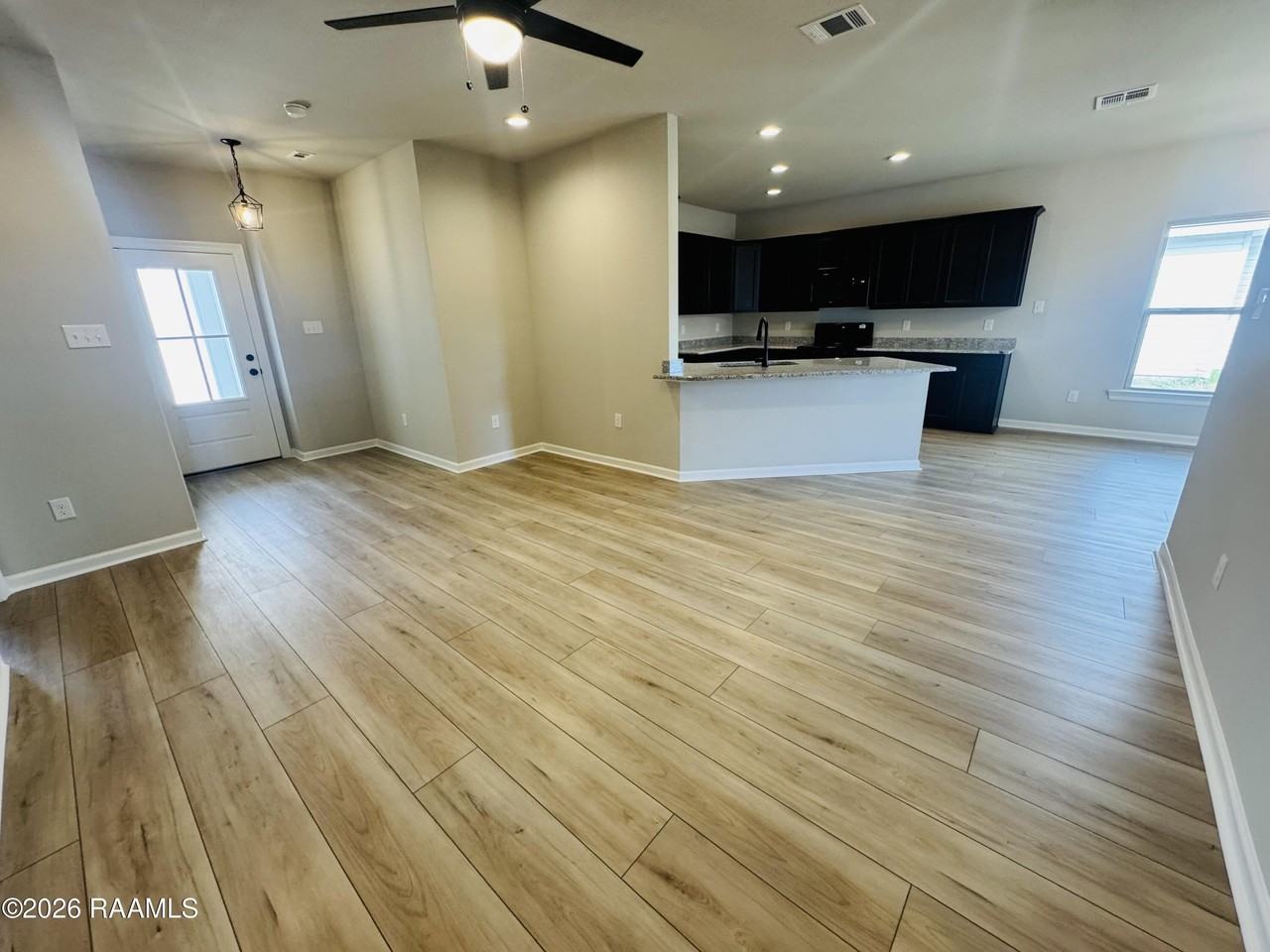 7383 Alley Oak Ln - Photo 4 of 20