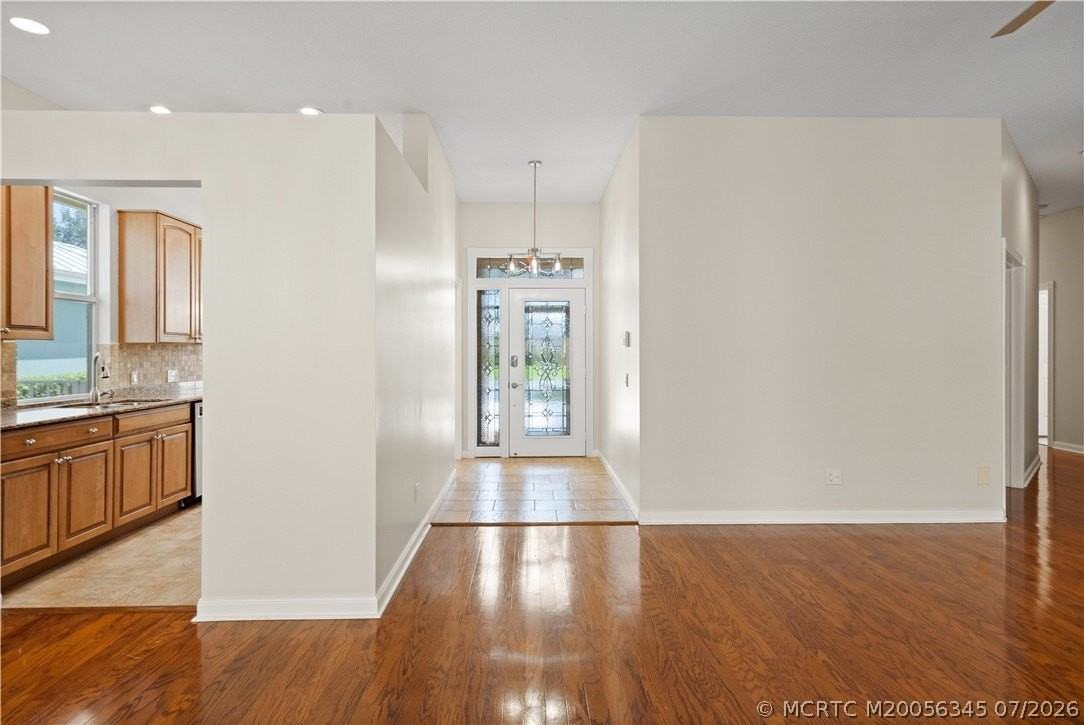 2699 Sw Prospect Pl - Photo 6 of 35