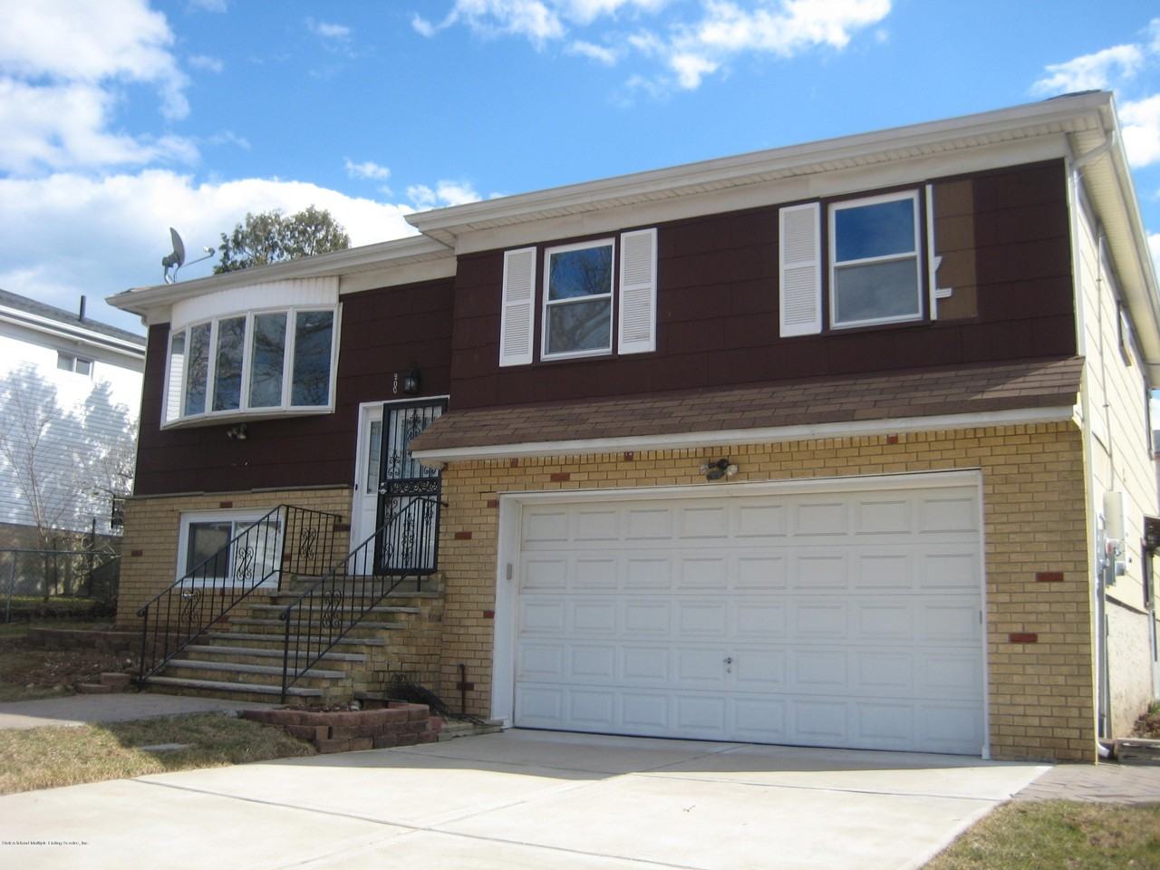 200 Westwood Ave - Photo 2 of 6