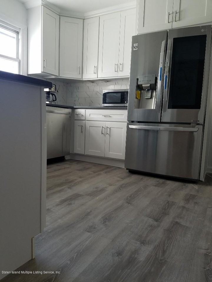 200 Westwood Ave - Photo 4 of 6
