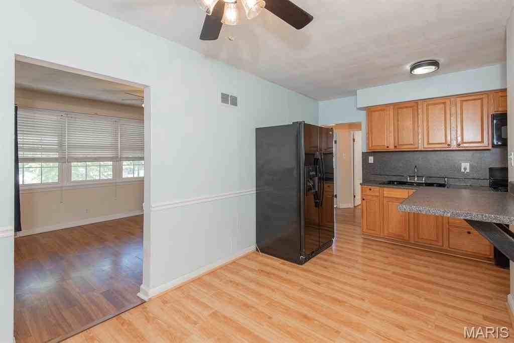 3818 Wabash Ave - Photo 4 of 22