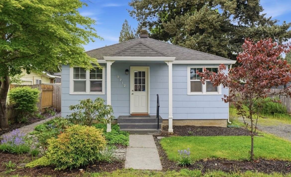 3712 O Street - Photo 5 of 34