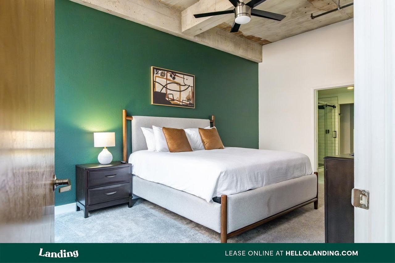 930 Broadway Blvd - Photo 3 of 50