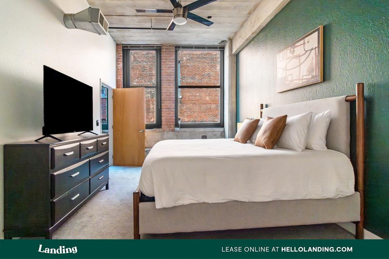 930 Broadway Blvd - Photo 5 of 50