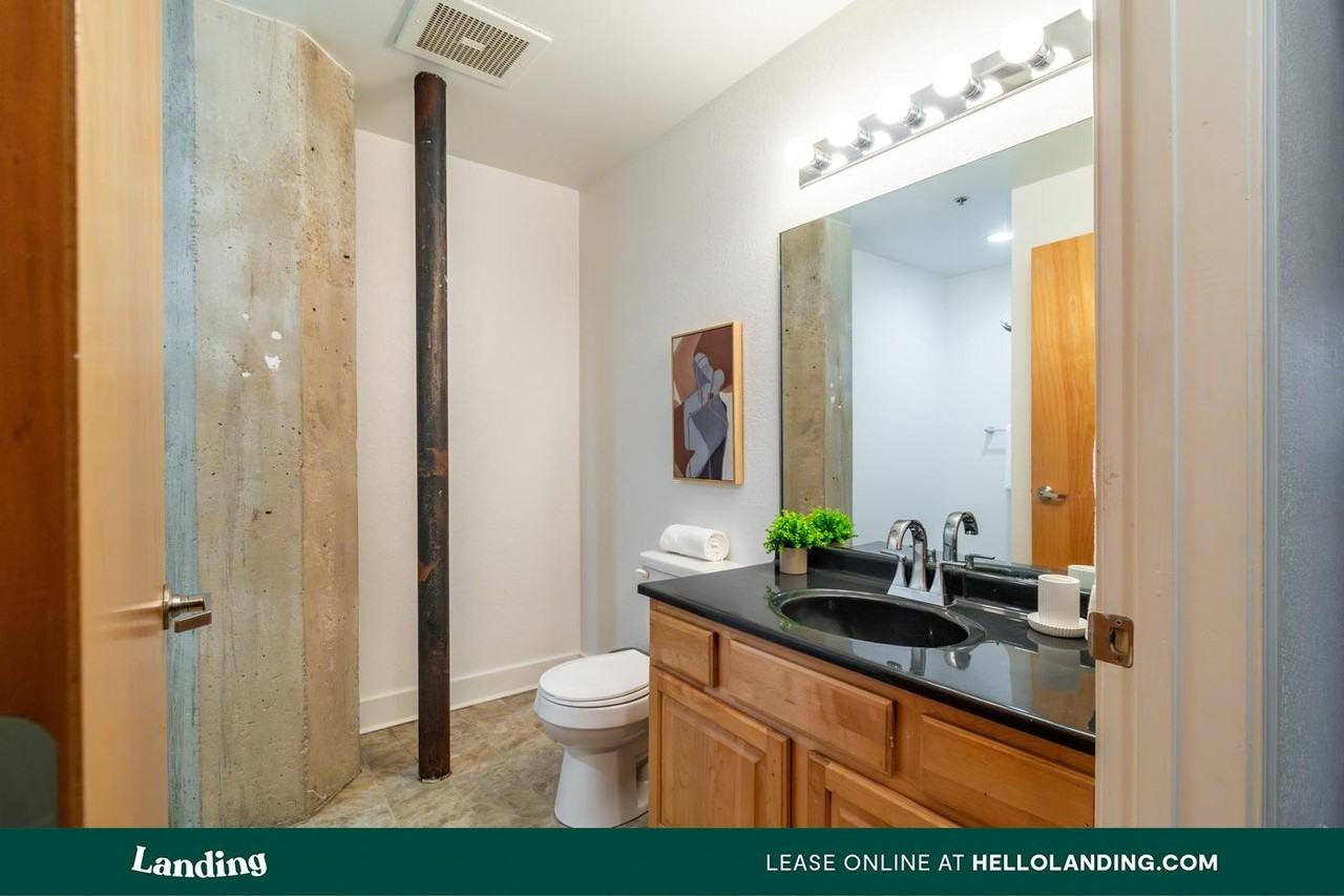 930 Broadway Blvd - Photo 7 of 50