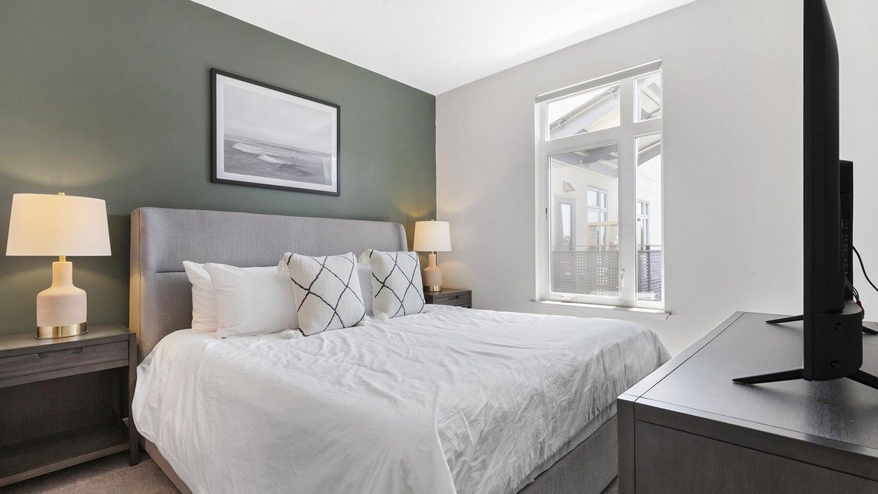 540 Bond St. - Photo 4 of 46