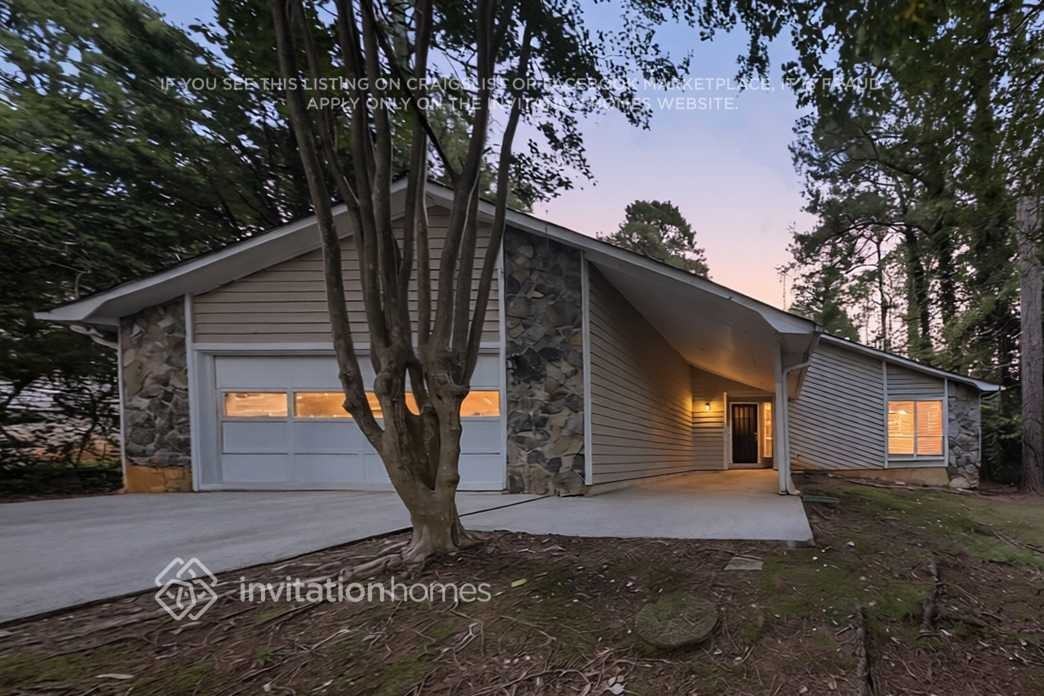 614 Oxford Hall Dr - Photo 3 of 20