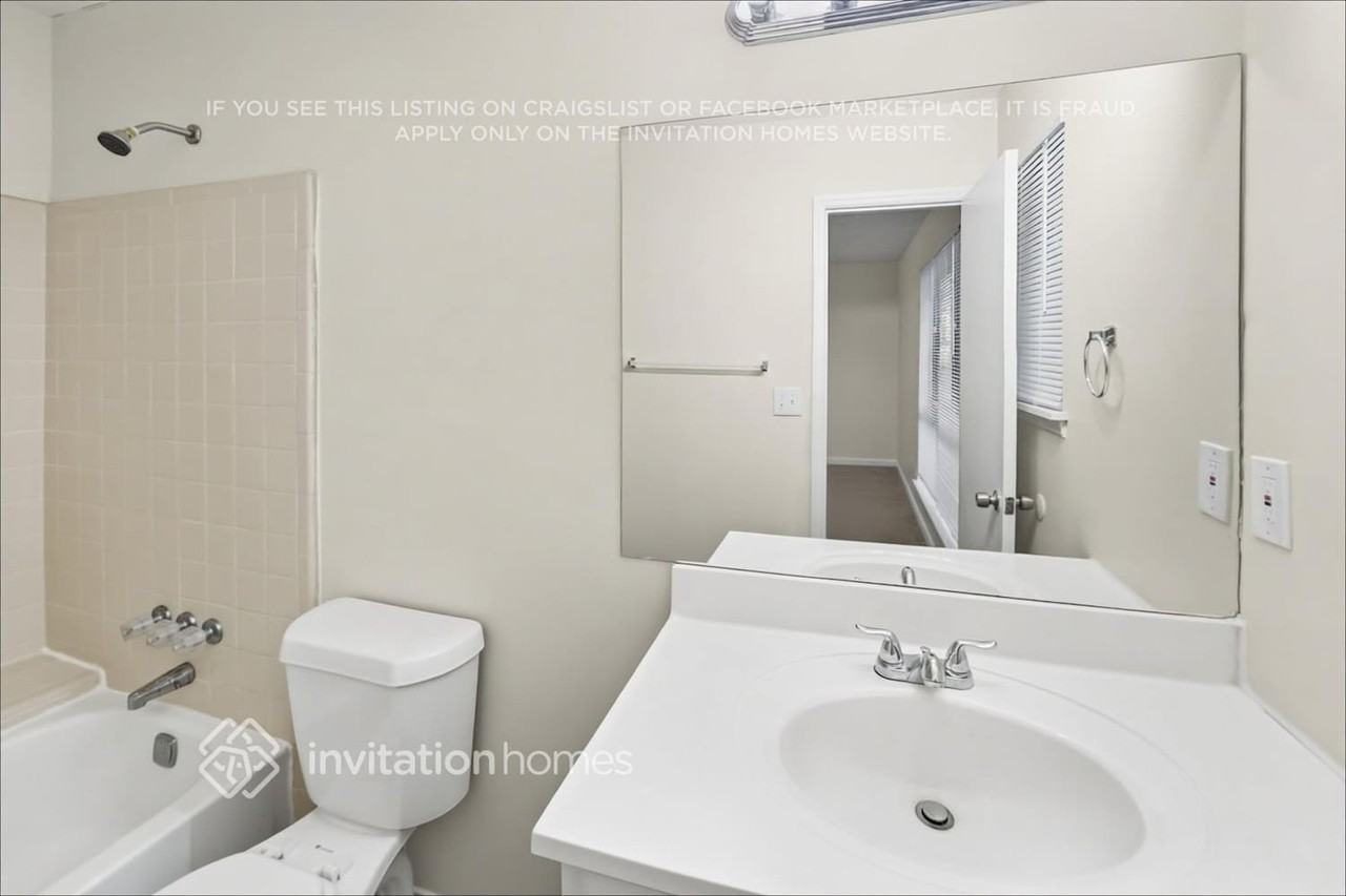 614 Oxford Hall Dr - Photo 7 of 20