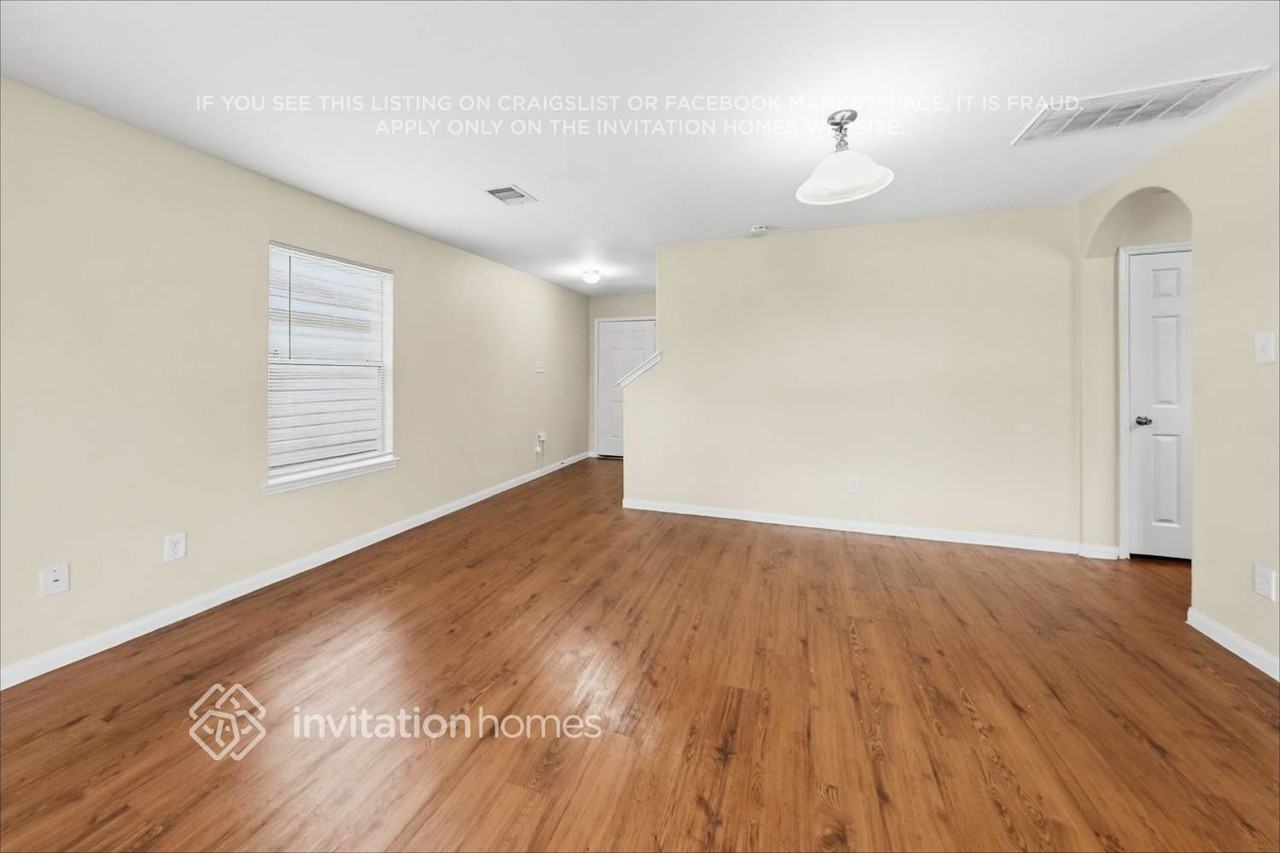 18807 N Lyford Dr - Photo 5 of 21