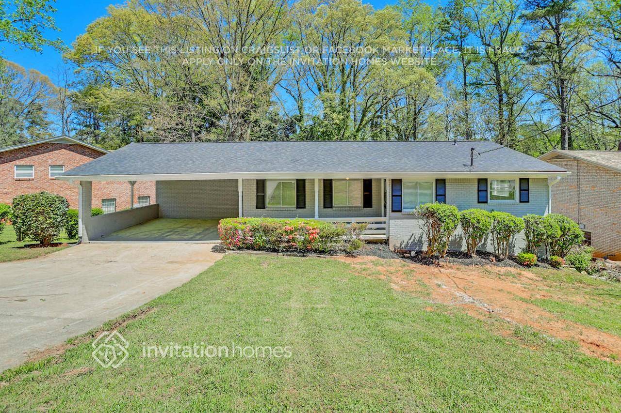2074 Troutdale Dr - Photo 2 of 35