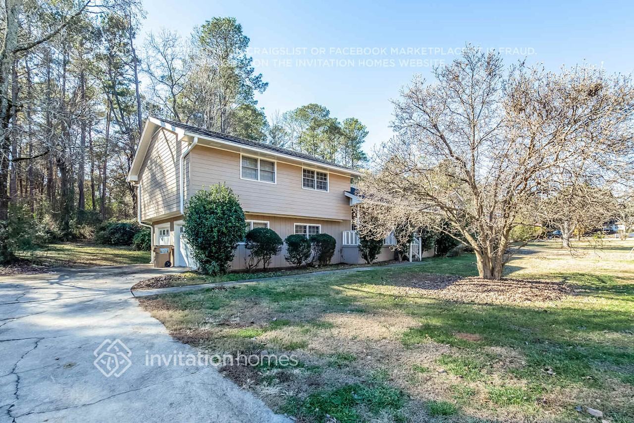 4154 Arrayro Dr - Photo 3 of 21