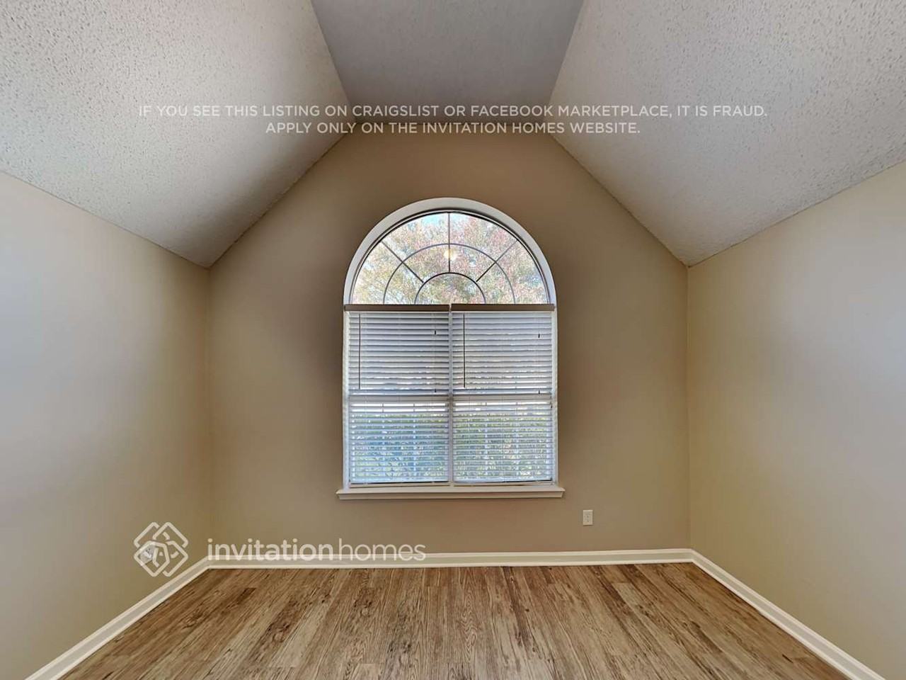 258 Baywood Way - Photo 4 of 22