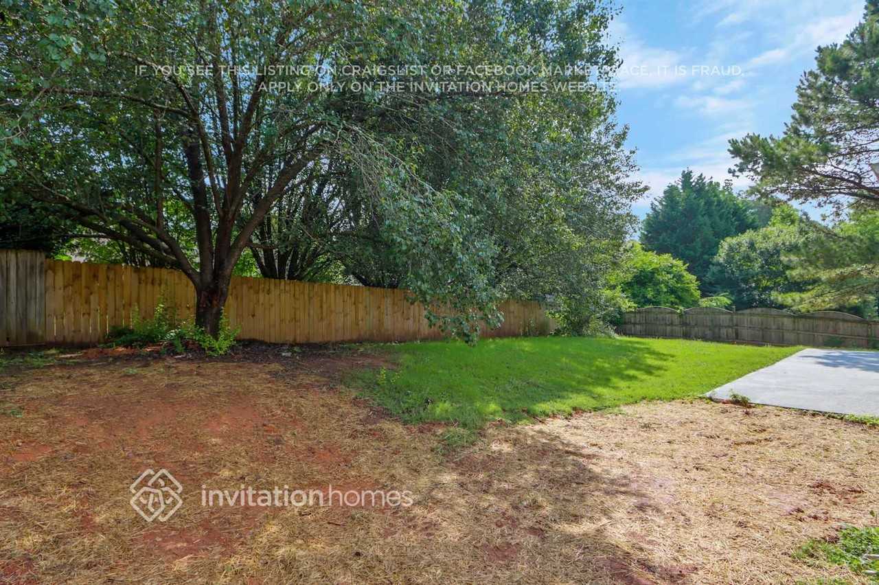 370 Telford Dr - Photo 4 of 28