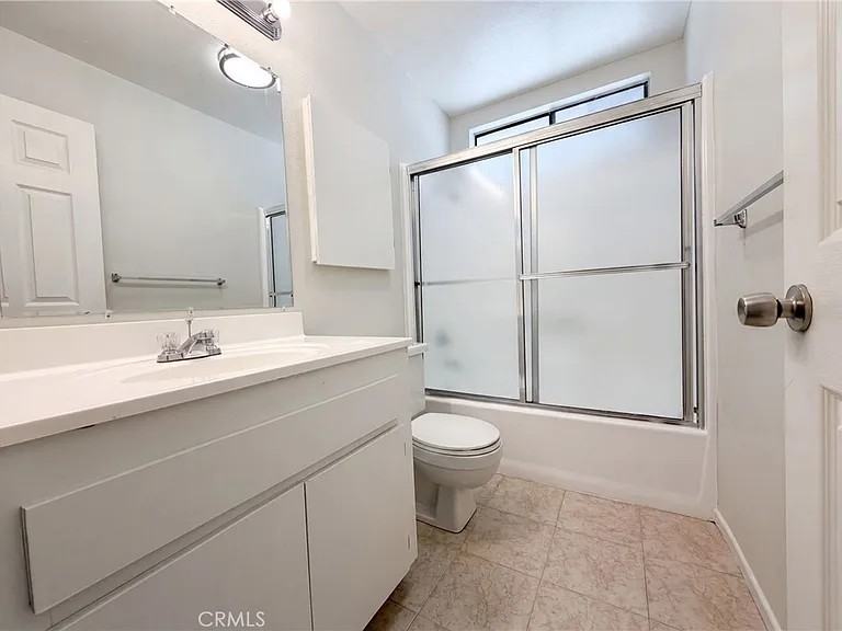13191 El Rio Road - Photo 7 of 10