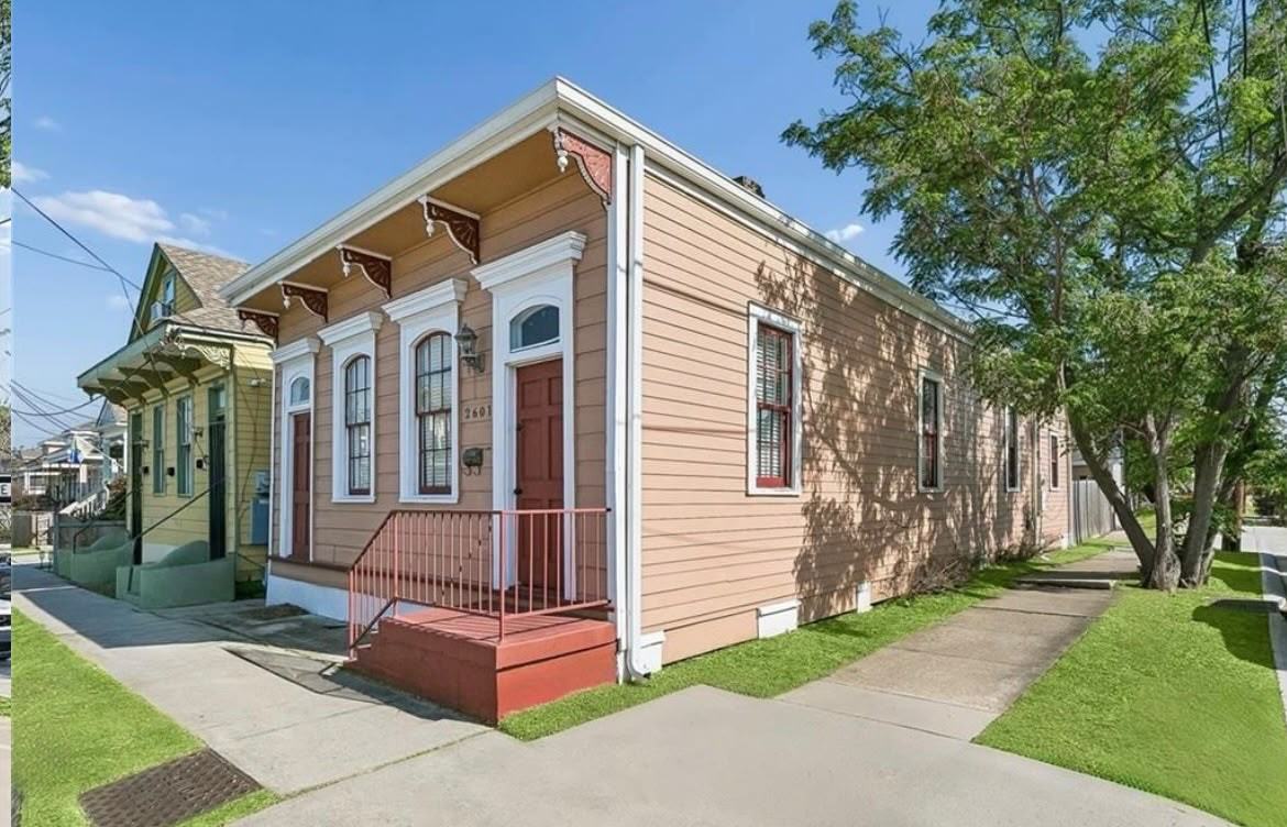 2601 Palmyra Street - Photo 4 of 19