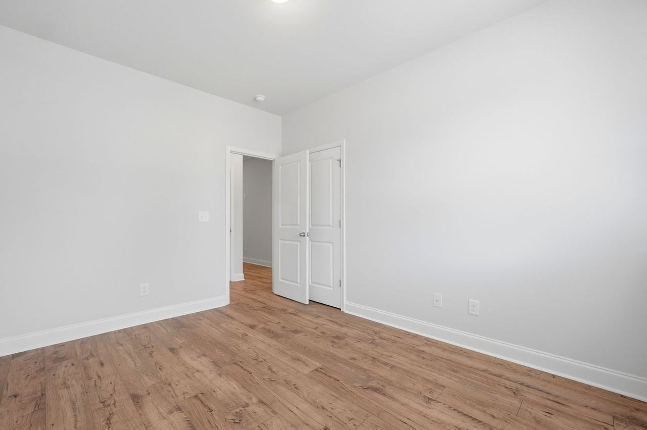 5115 Hillington Way #1 - Photo 6 of 31