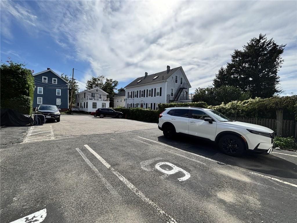 603 Thames St ##4 - Photo 4 of 13