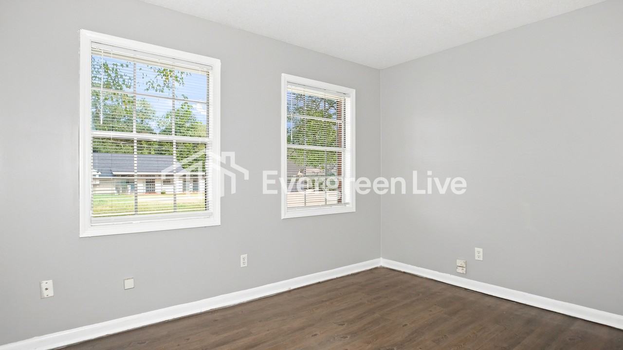 4083 Kenosha Rd - Photo 4 of 15