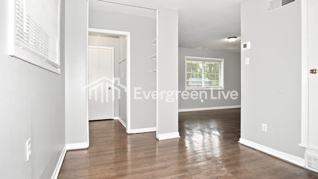 4083 Kenosha Rd - Photo 5 of 15