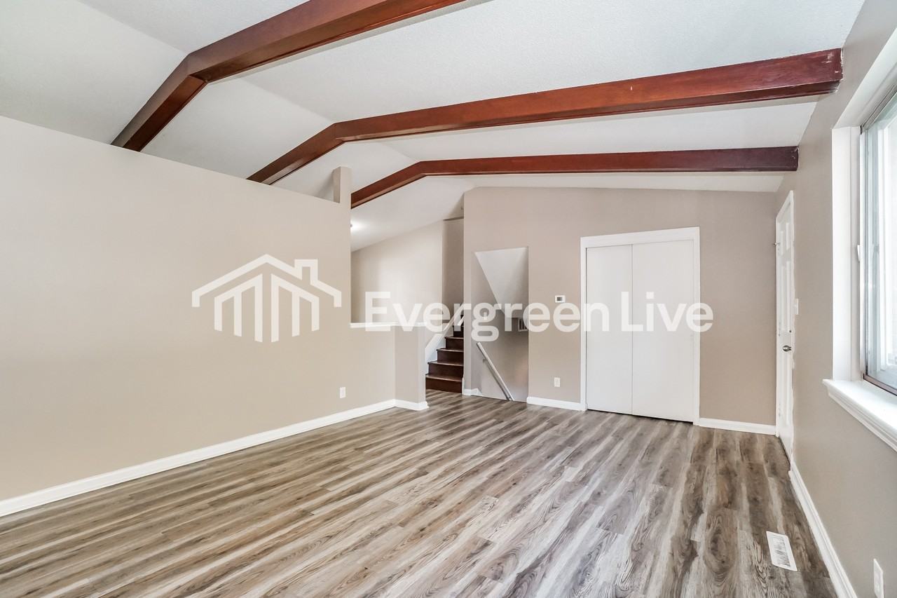 5241 Carbondale Dr - Photo 4 of 15
