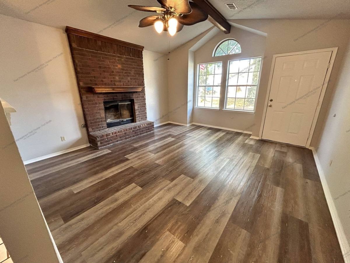 108 Grand Maple Dr - Photo 3 of 10