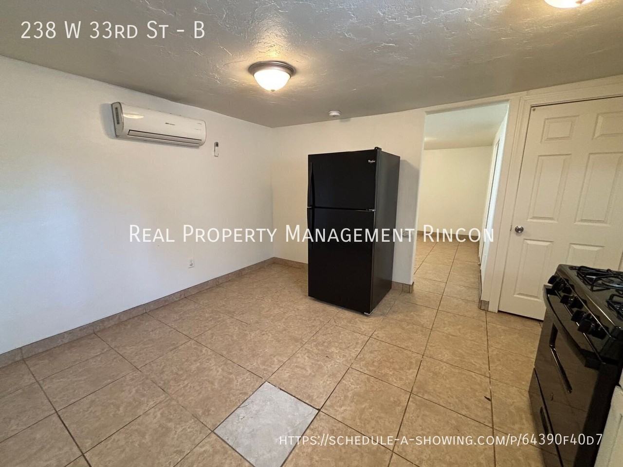 238 W 33rd St #B - Photo 2 of 15