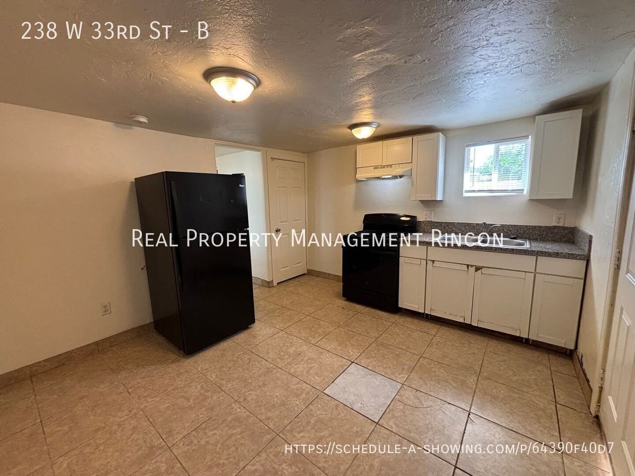 238 W 33rd St #B - Photo 3 of 15