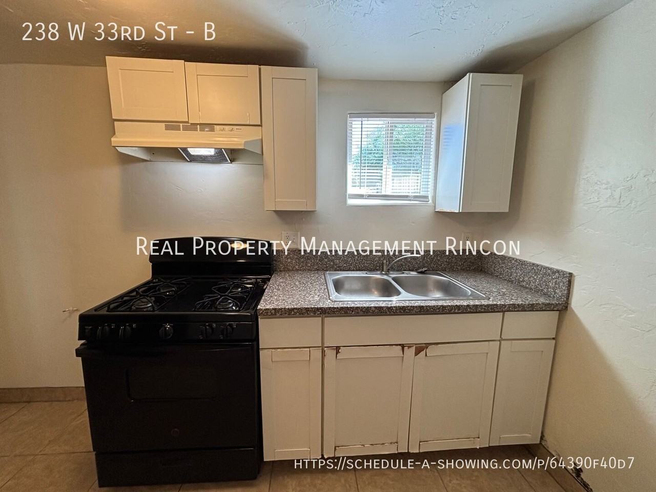 238 W 33rd St #B - Photo 4 of 15