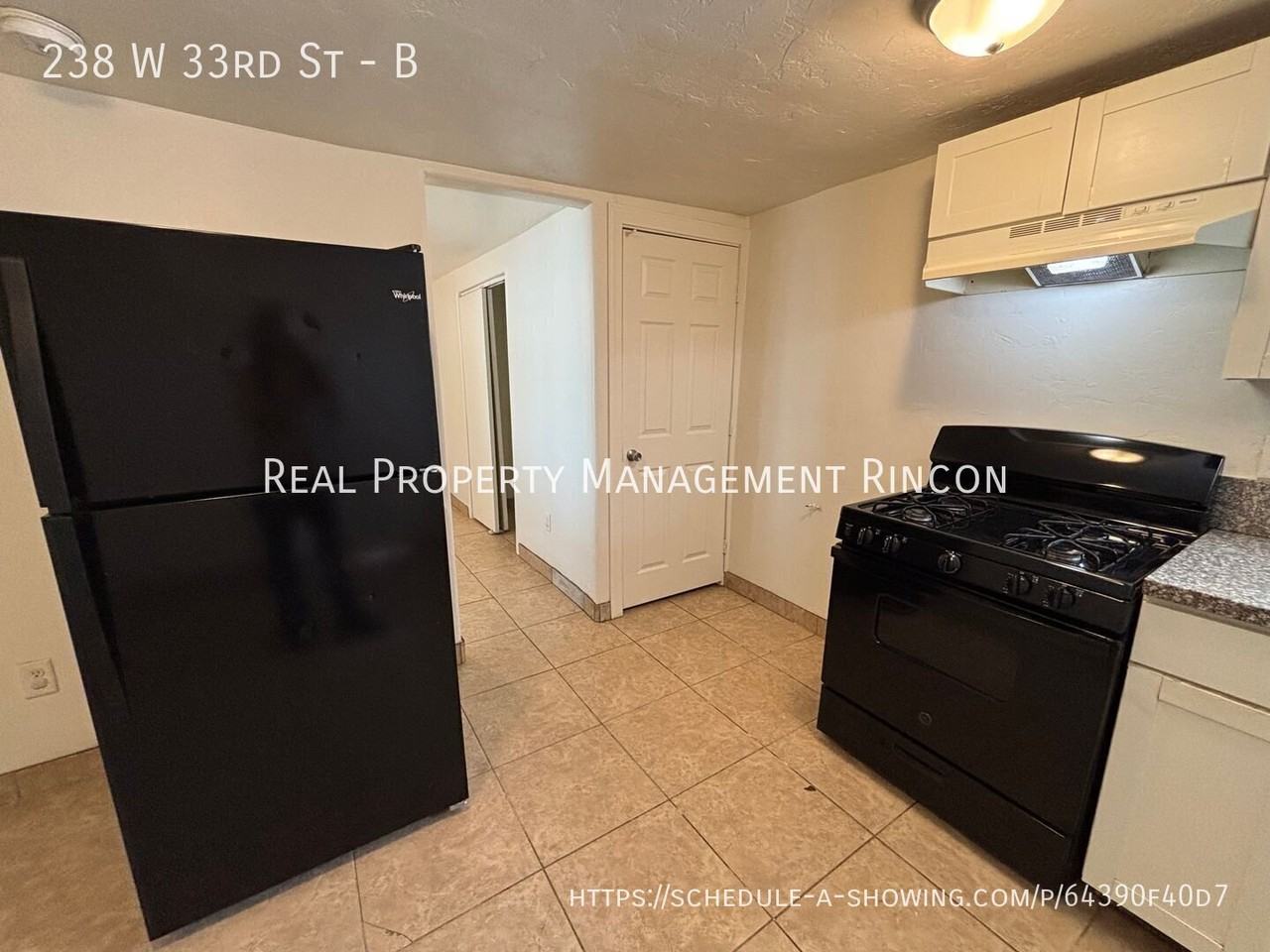 238 W 33rd St #B - Photo 5 of 15