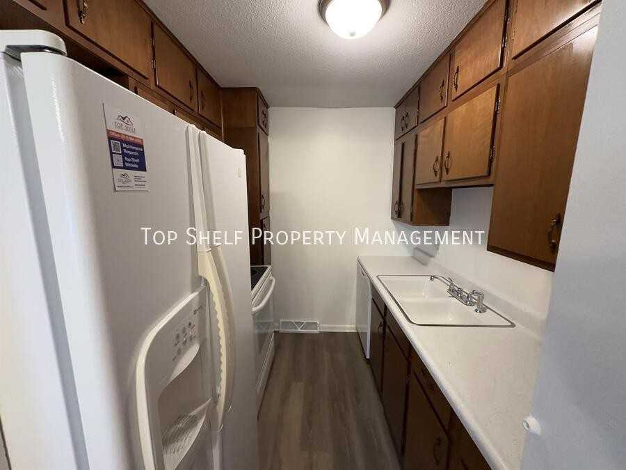 3812 Sw 12th St - Photo 5 of 14