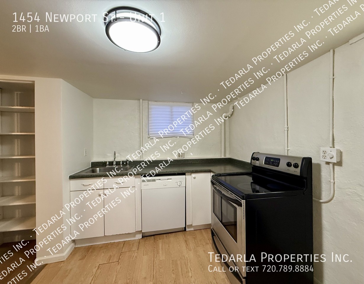 1454 Newport St Apt 1 #1 - Photo 3 of 10