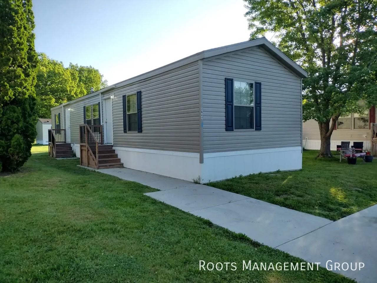 3642 Aurora Ct - Photo 2 of 9