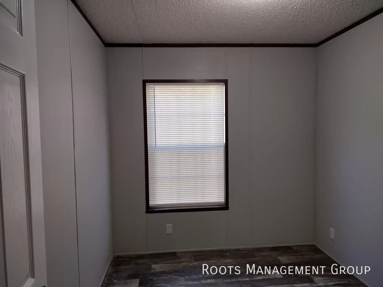 3642 Aurora Ct - Photo 6 of 9