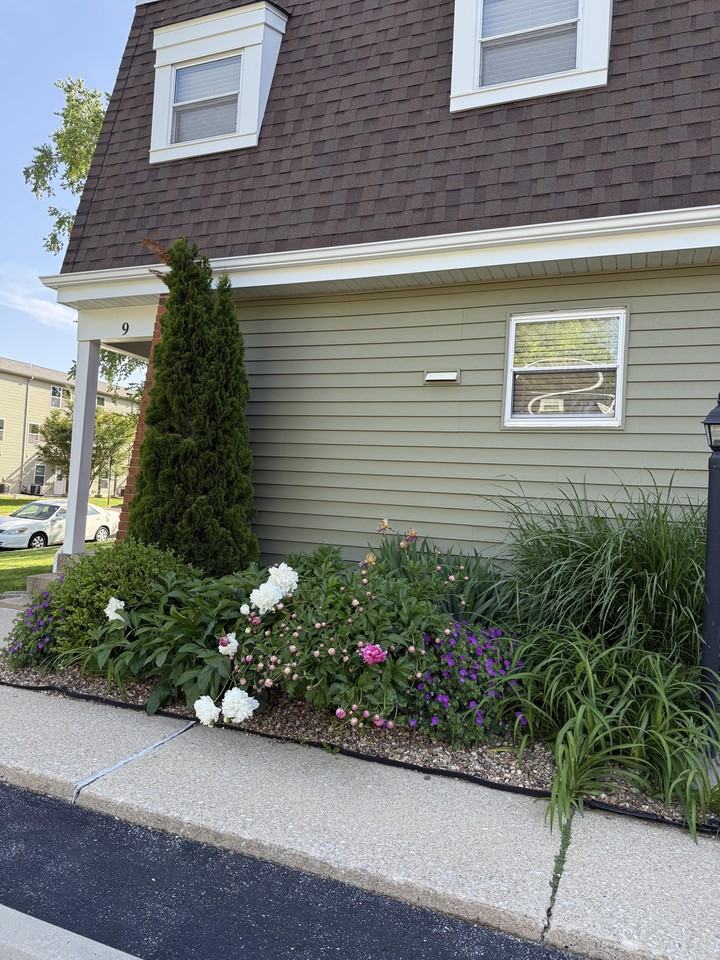 9 Dorset Court - Photo 2 of 12