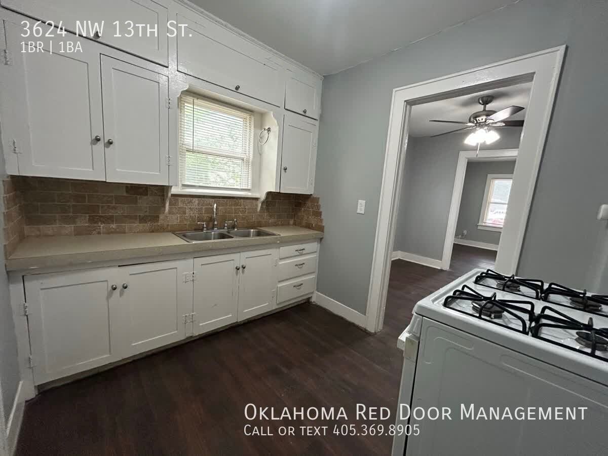 3624 Nw 13th St - Photo 2 of 30
