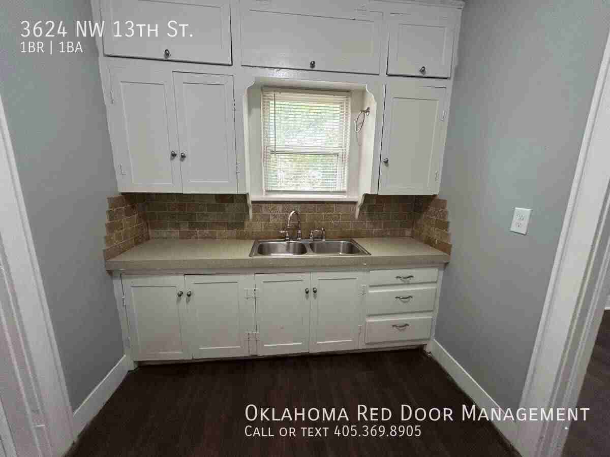 3624 Nw 13th St - Photo 3 of 30