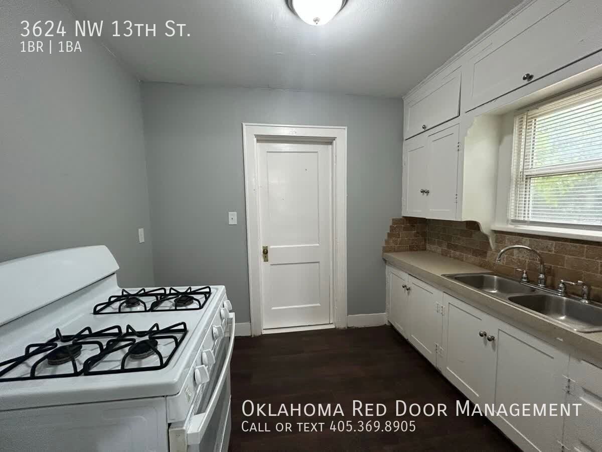 3624 Nw 13th St - Photo 4 of 30