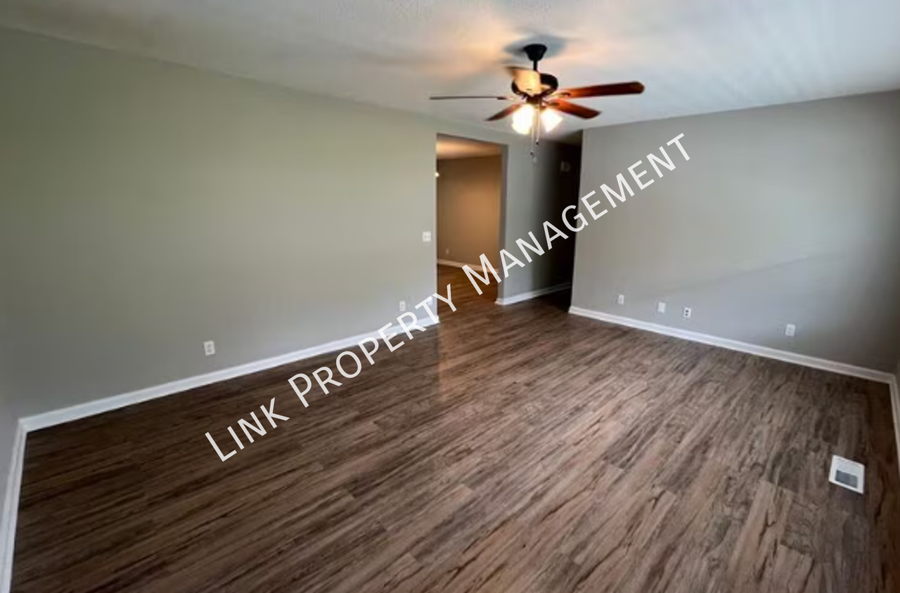 107 Laferry Ln - Photo 3 of 10