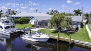 1360 Sw Albatross Way - Photo 5 of 25
