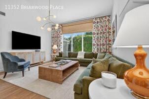 featured image of 11352 Briarwood Pl