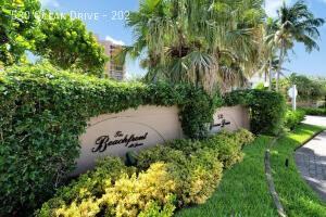 530 Ocean Dr #202 - Photo 4 of 15