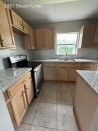 1883 Breezy Ln - Photo 4 of 15