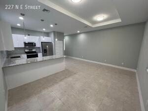 227 N E St - Photo 2 of 15