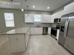227 N E St - Photo 4 of 15