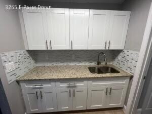 3265 E Palm Dr - Photo 2 of 15