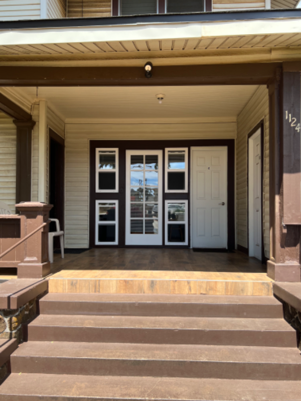 1124 8th Ave - Photo 2 of 9