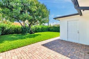 411 Summa St - Photo 7 of 15