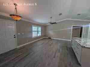 625 Coconut Ave N - Photo 4 of 15