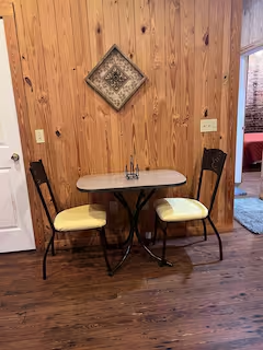 1043 S Pine St #B - Photo 2 of 8