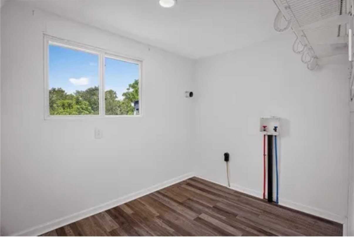 6 Hemlock St - Photo 5 of 11